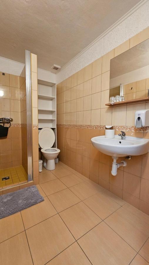 Zamecky Penzion Rotunda Břeclav Exterior foto